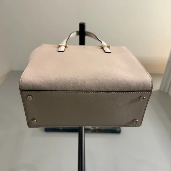 Kate Spade New York Cedar Street Hayden Bag In Blush & Cream with Gold Hardware - Picture 2 of 14